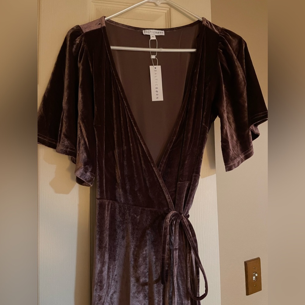NWT Baltic Born Velvet Plum Tie Maxi